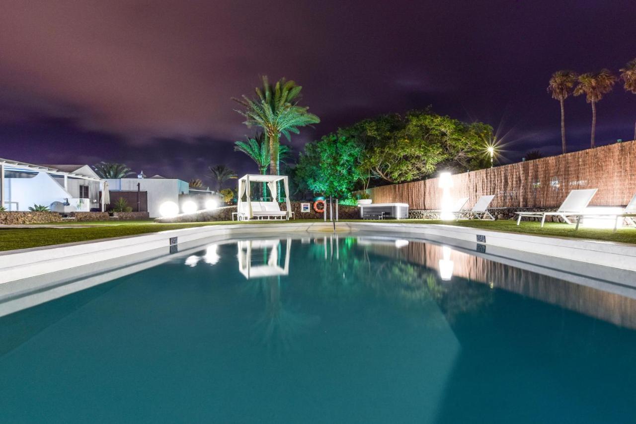 Villas New Lanzasuites Playa Blanca  Bagian luar foto