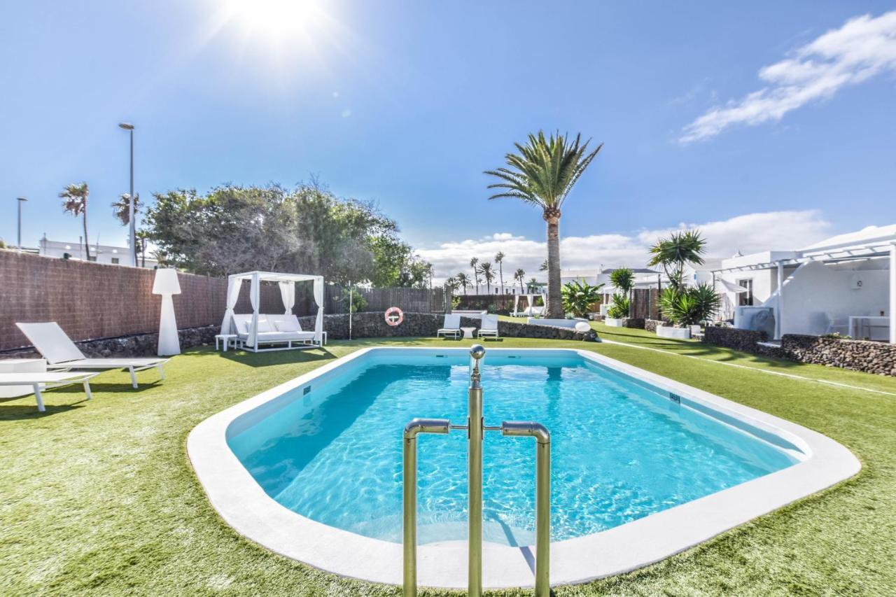 Villas New Lanzasuites Playa Blanca  Bagian luar foto