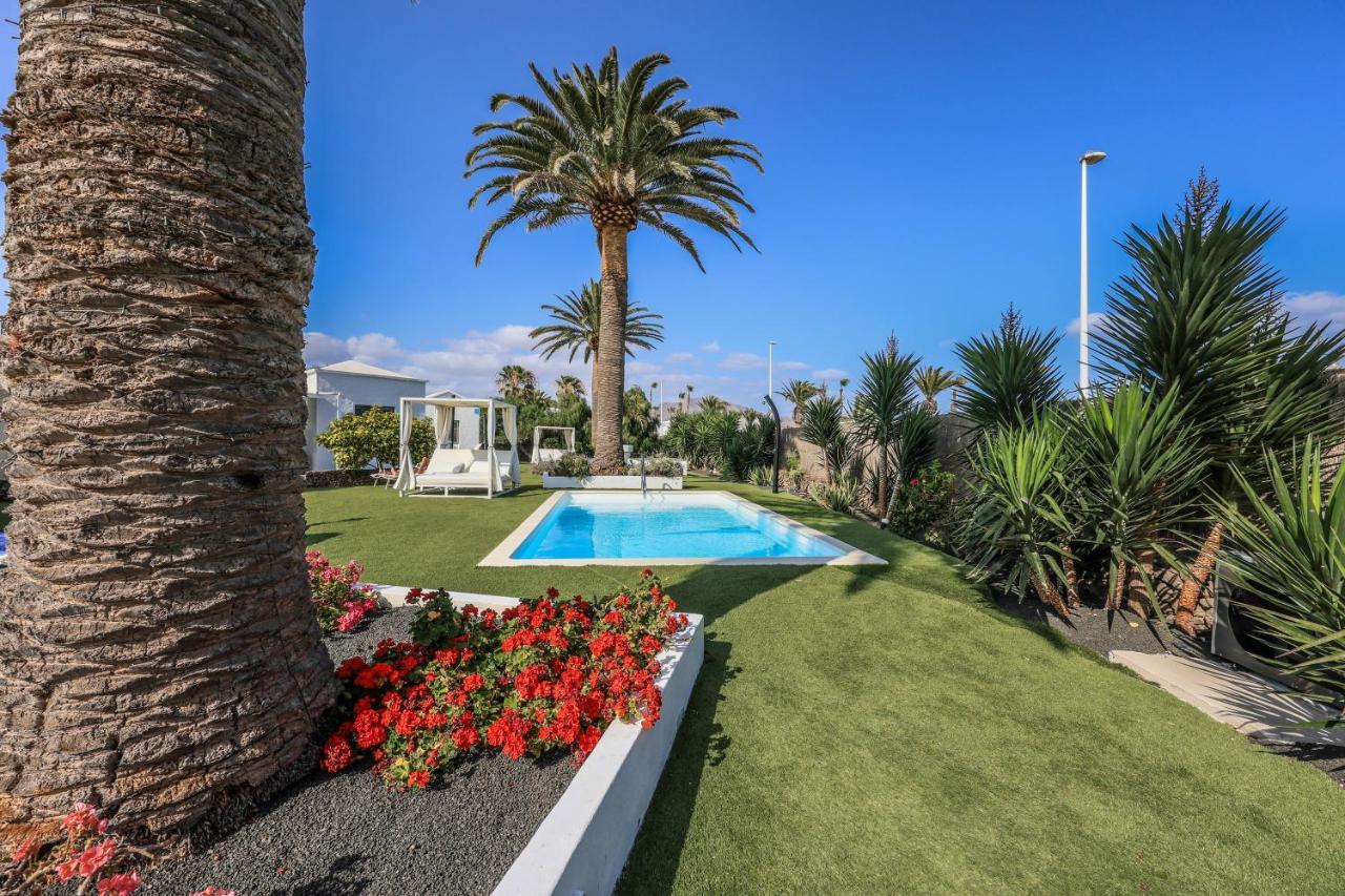 Villas New Lanzasuites Playa Blanca  Bagian luar foto